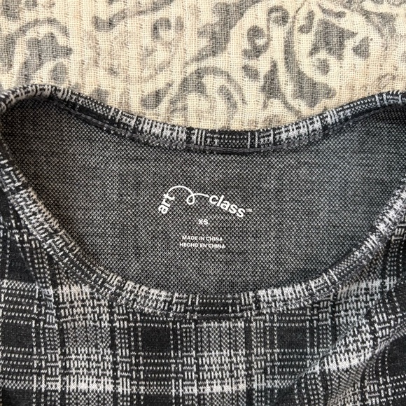 Plaid Baby Tee - Picture 3 of 3